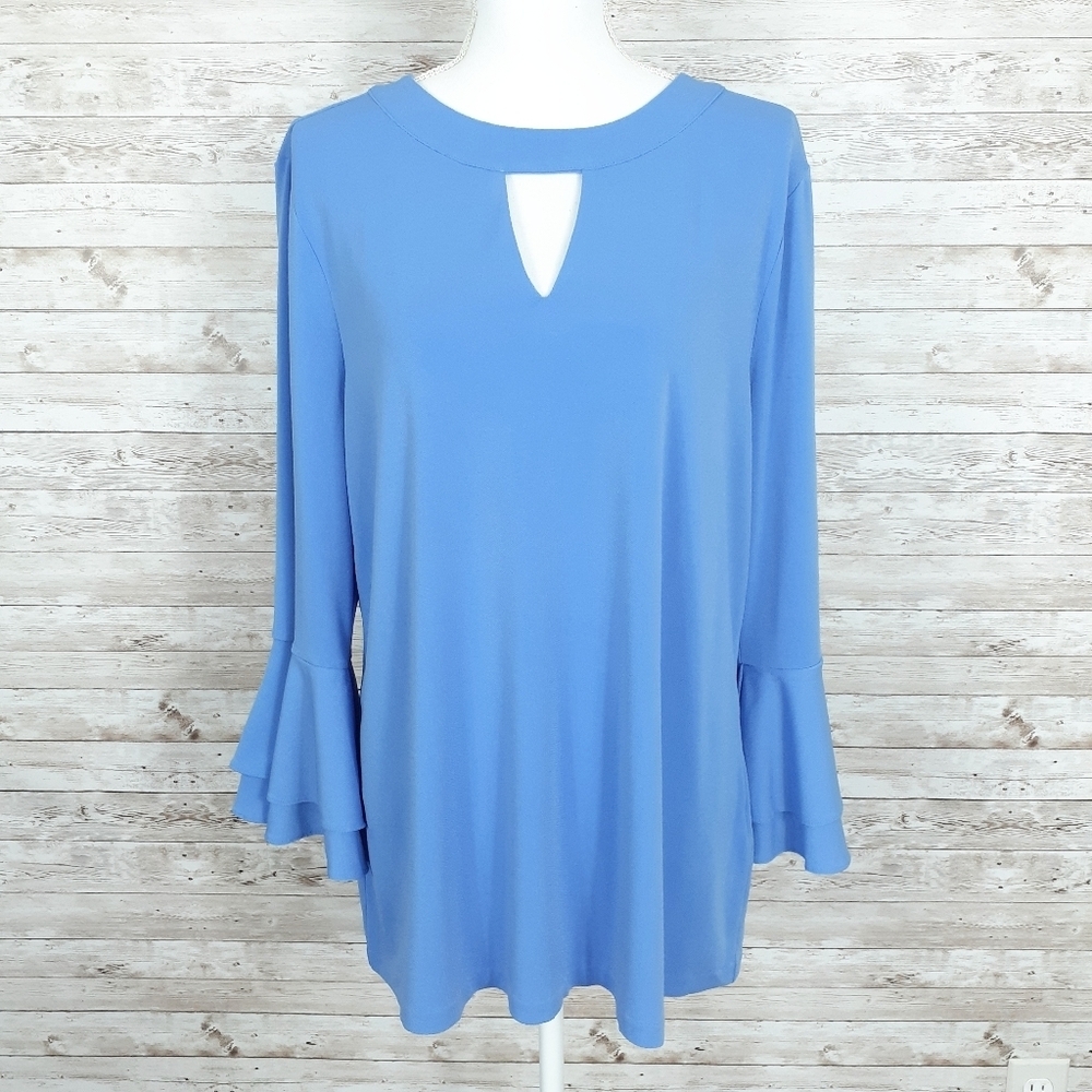 Charter Club Keyhole Top M Top Bell Sleeve 140